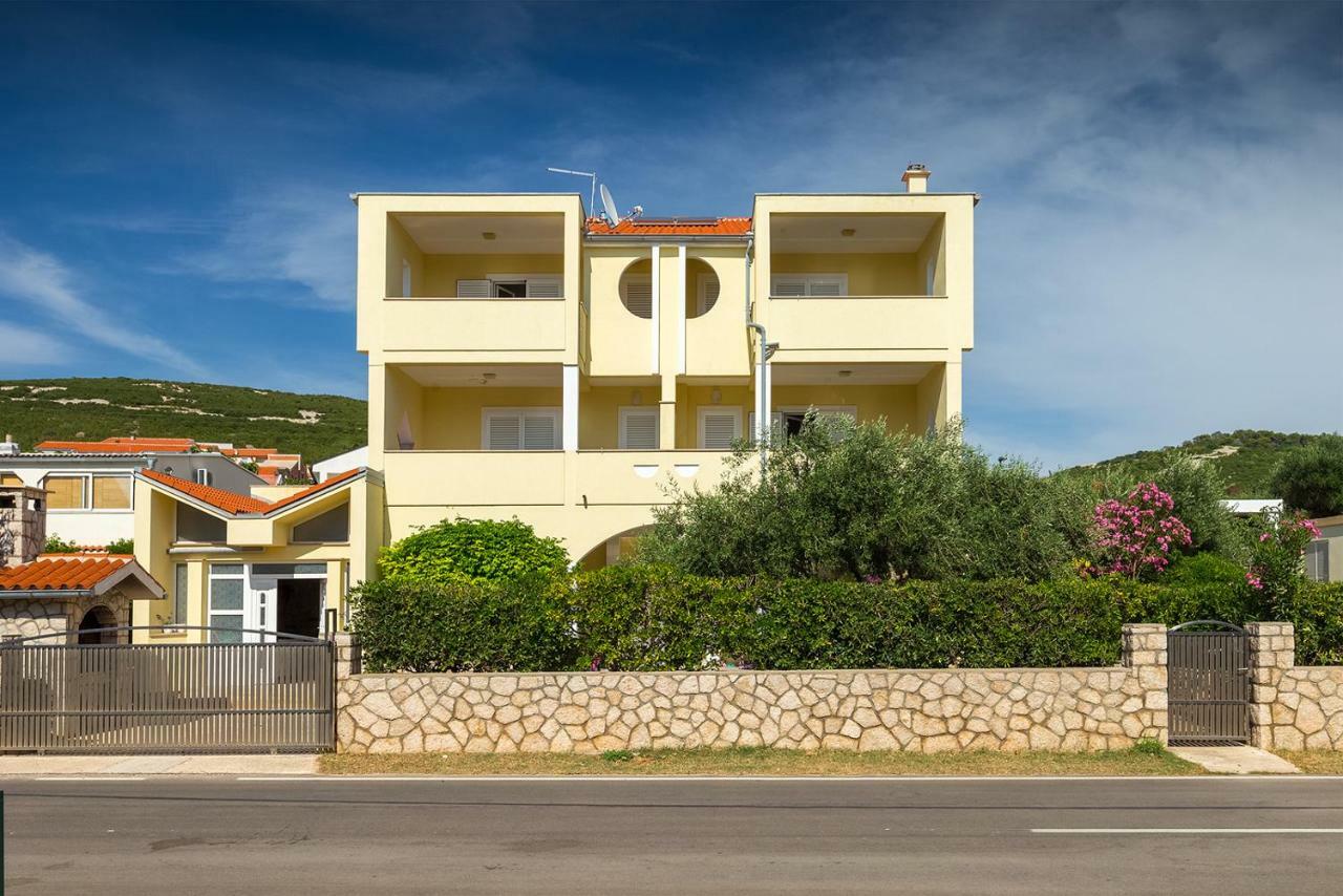 סטארה נובליה Apartmani Vrtlici Zdenka מראה חיצוני תמונה
